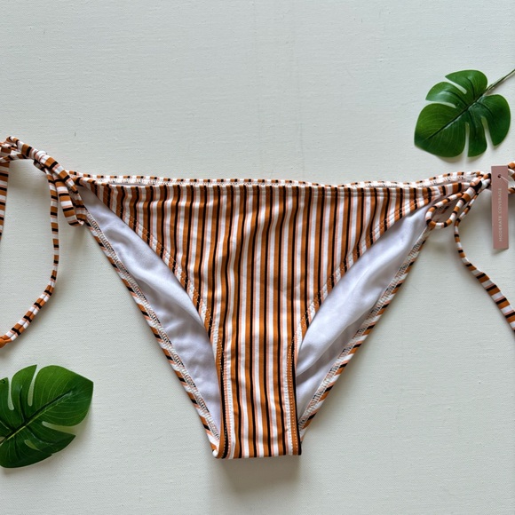 🐚ROXY Beach Classics Bottoms🐚 - Picture 2 of 4